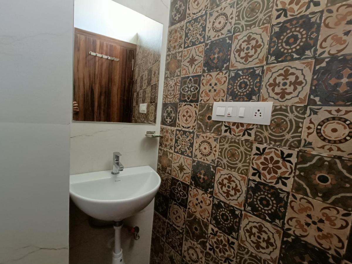 Hotel Vrinda Inn 우다이푸르 외부 사진