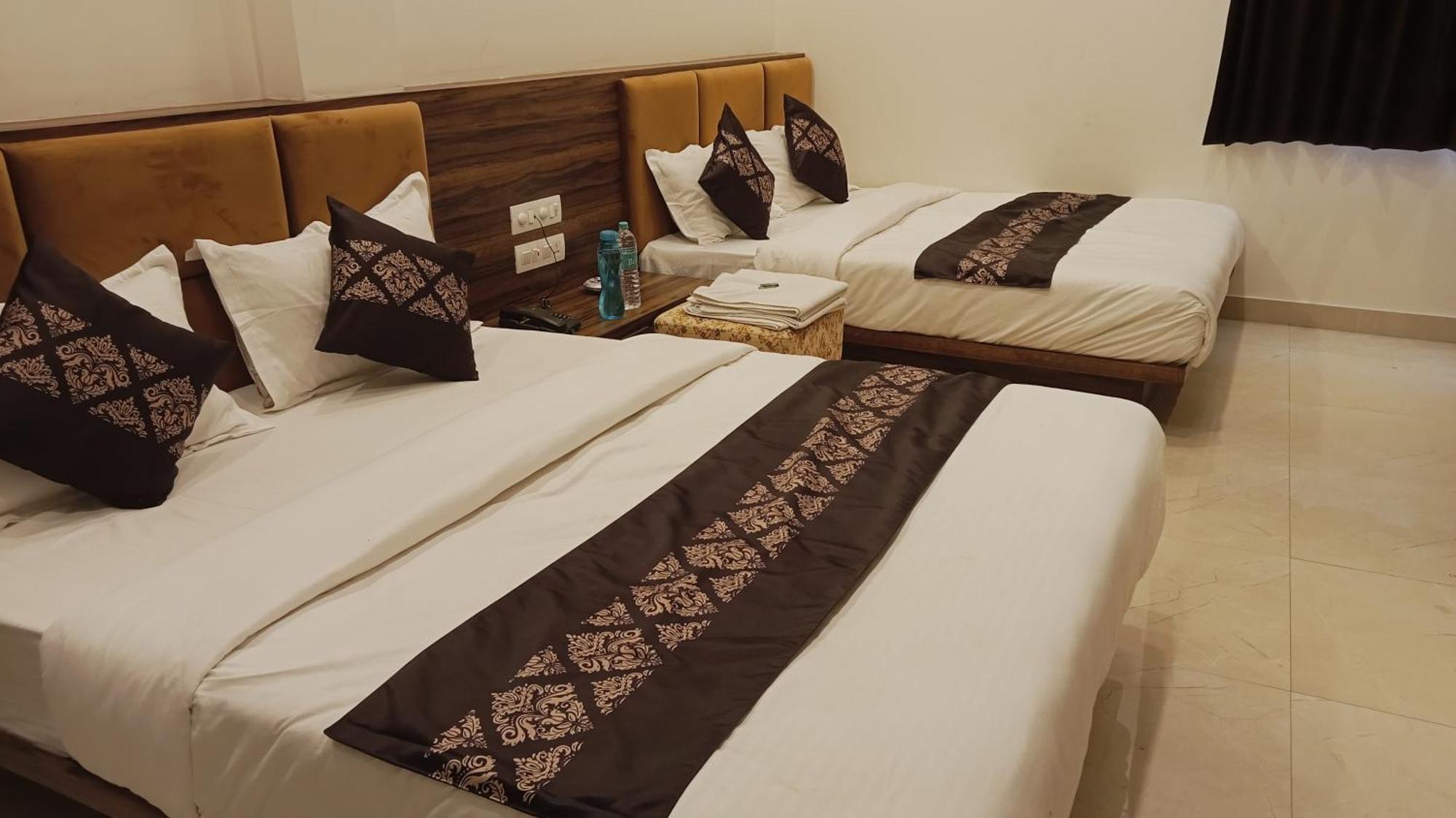 Hotel Vrinda Inn 우다이푸르 외부 사진