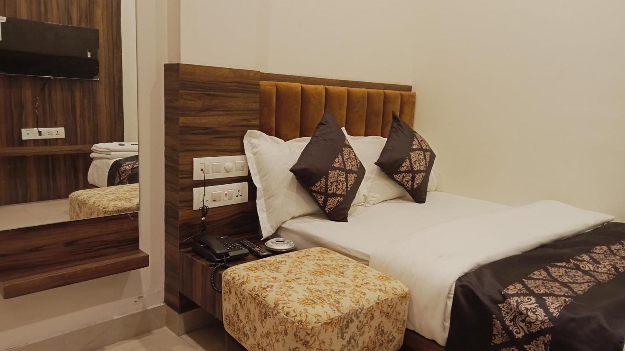 Hotel Vrinda Inn 우다이푸르 외부 사진